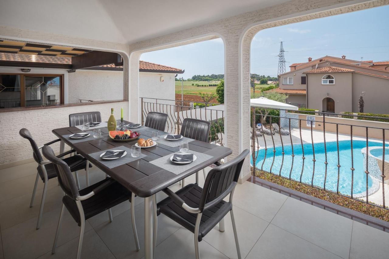 Villa Alena Porec Exterior photo