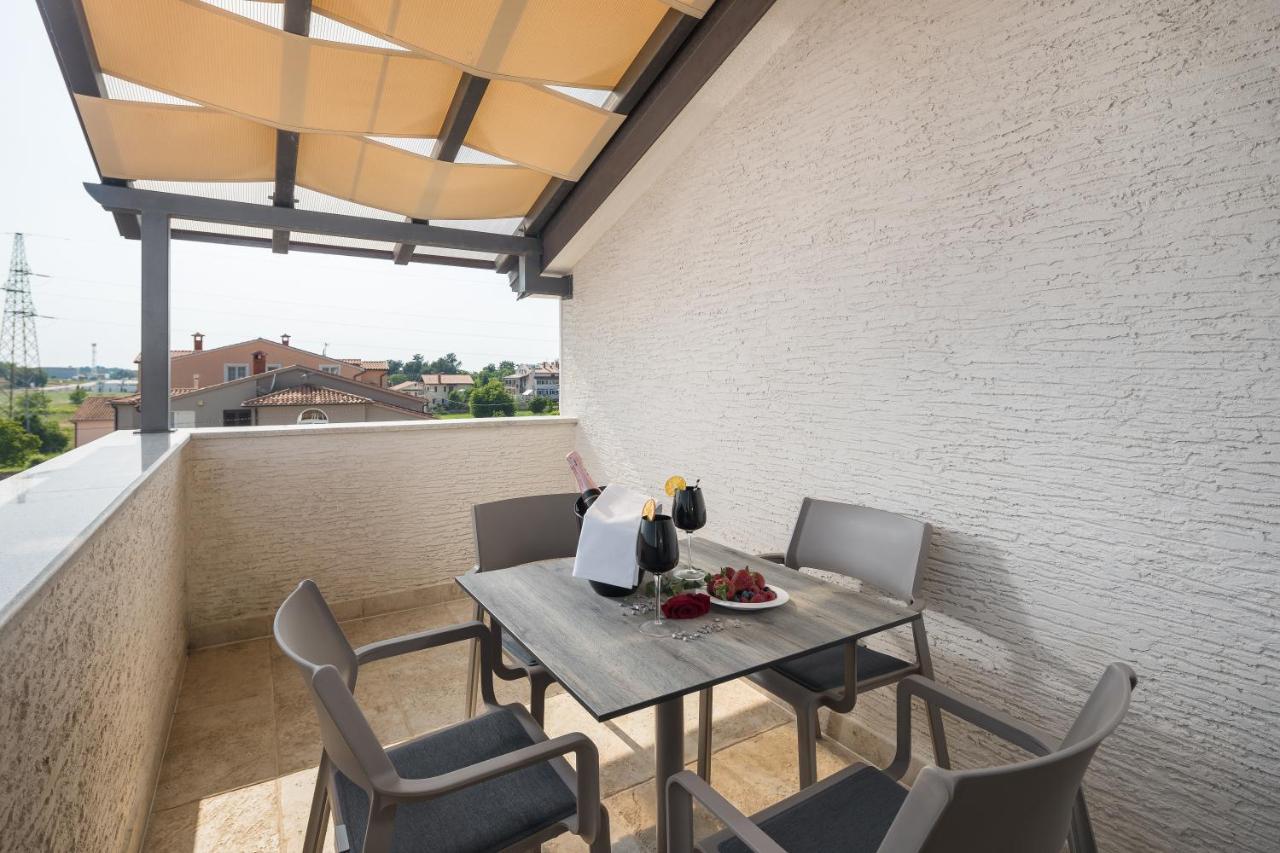 Villa Alena Porec Exterior photo